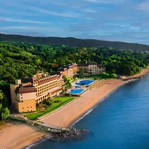 https://riviera-beach.goldensandshotels.net